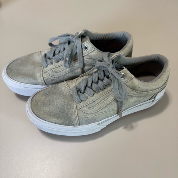 Vans Shoes - Vans Old Skool Platform Sneakers Grey Unisex Men 7.5 / Women 9 EUC